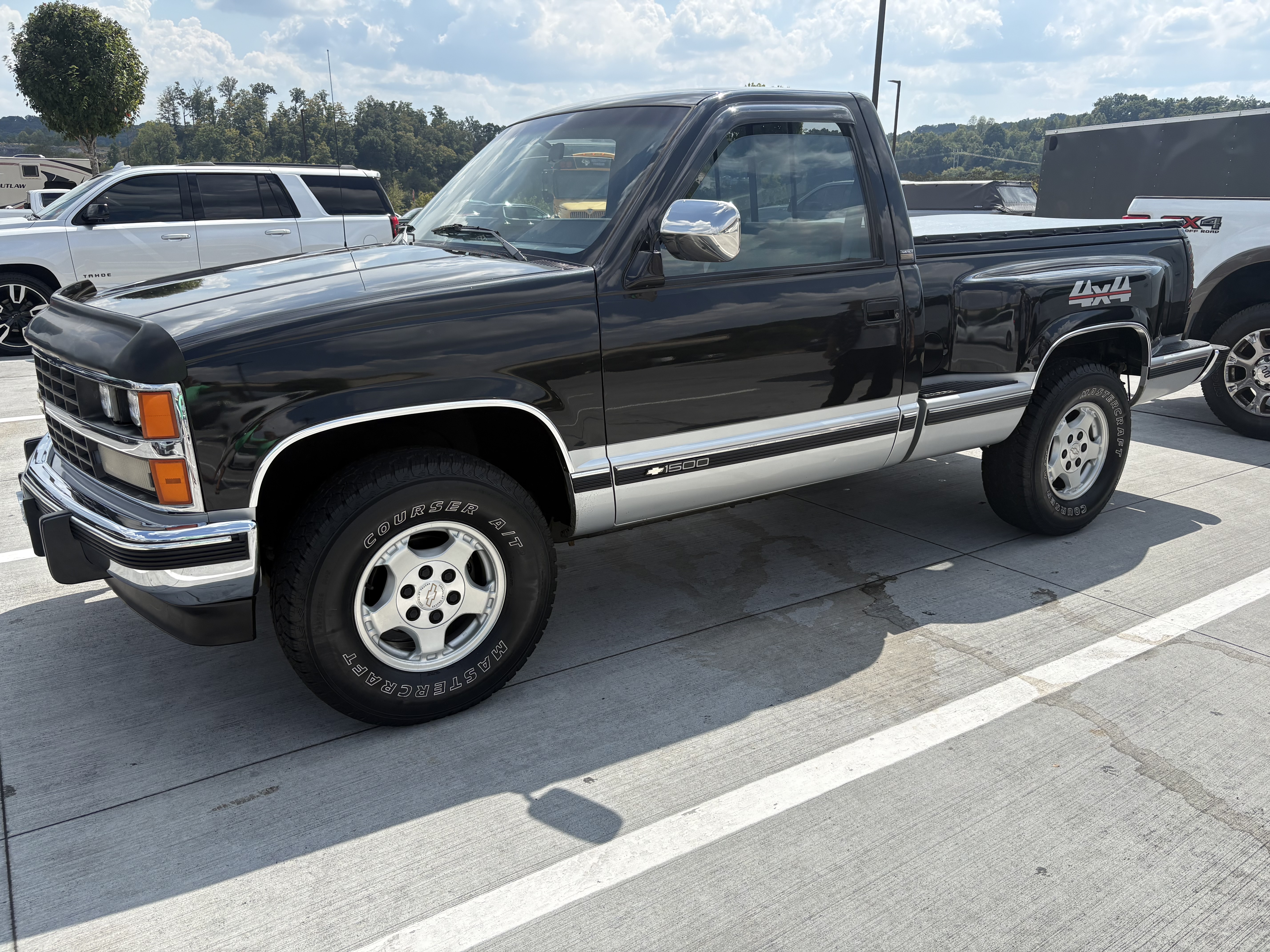 Used 1989 Chevrolet Silverado 1500 4x4 Regular Cab image 3