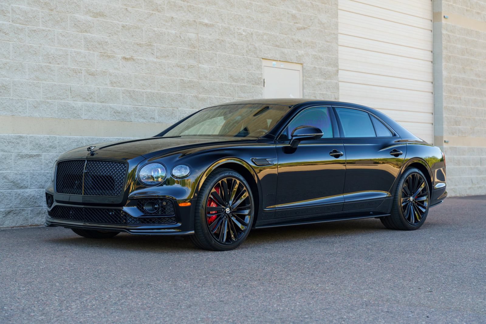 Used 2024 Bentley Flying Spur Flying Spur AWD/4WD image 2