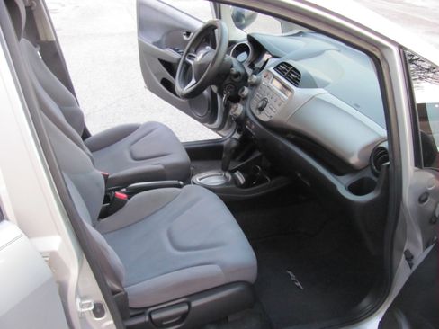 Used 2011 Honda Fit LX image 8