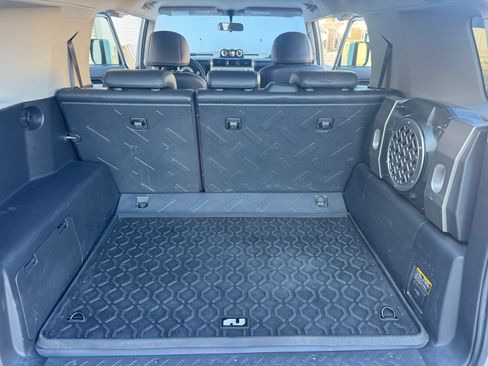 Used 2007 Toyota FJ Cruiser image 24