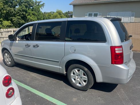 Used 2008 Dodge Grand Caravan SE FWD image 10
