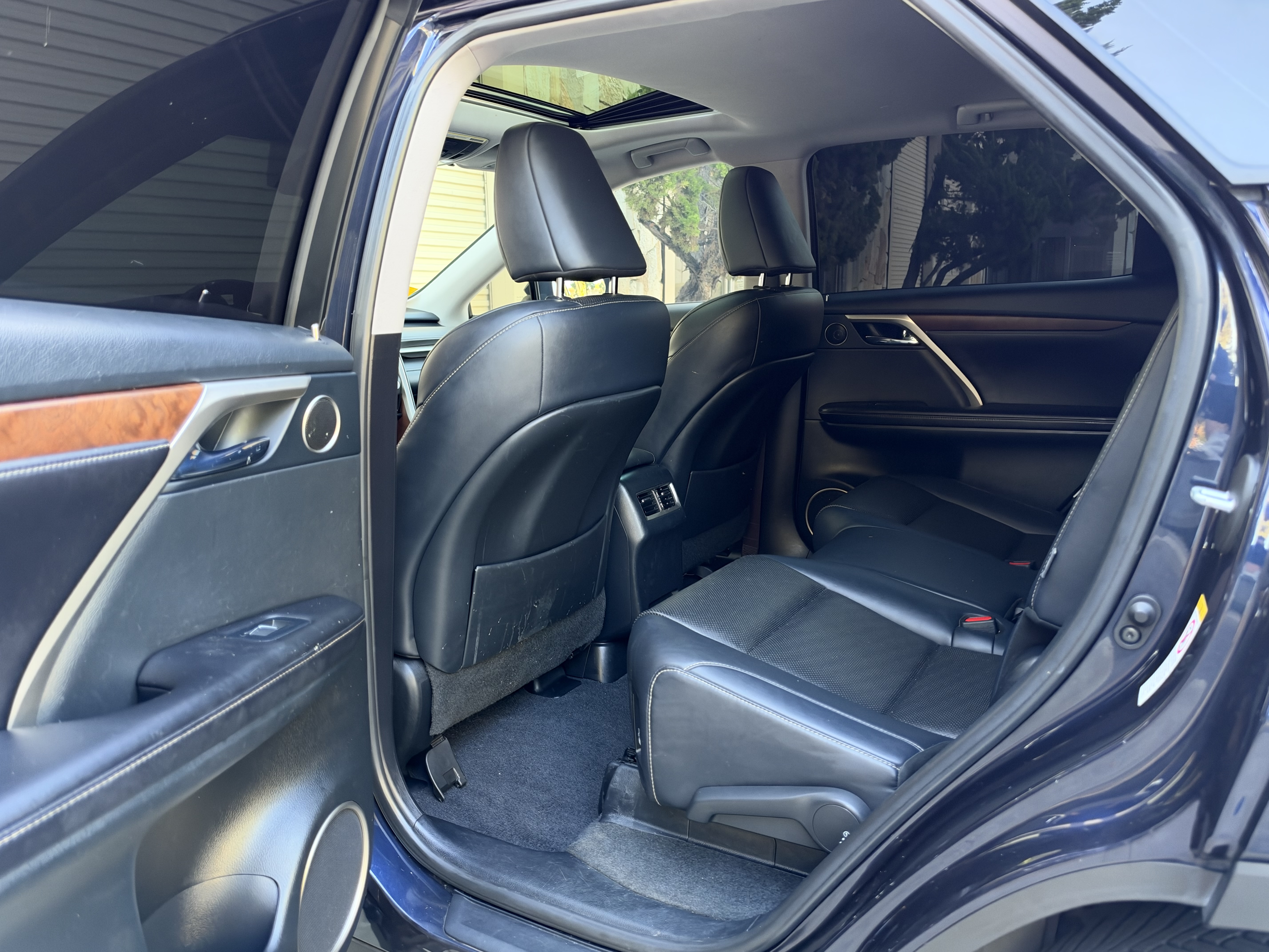 Used 2020 Lexus RX 350L FWD w/ Premium Package image 10
