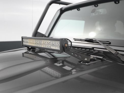 Used 2018 Jeep Wrangler Unlimited Sahara image 17