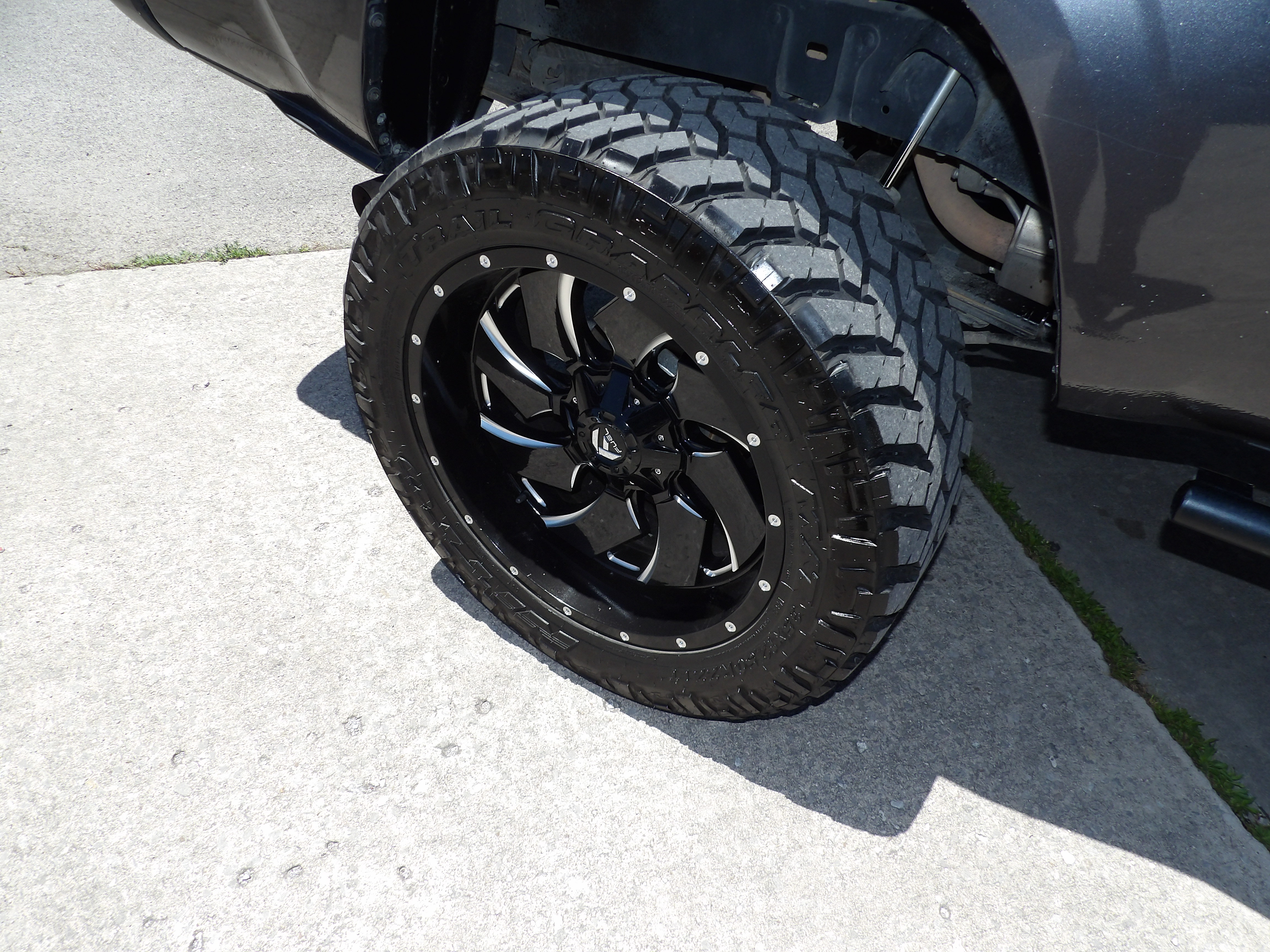 Used 2020 Toyota Tacoma SR AWD/4WD image 17