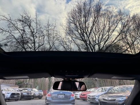 Used 2016 Mercedes-Benz C 300 Sport image 17