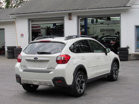 Used 2015 Subaru XV Crosstrek 2.0i Premium AWD/4WD image 7