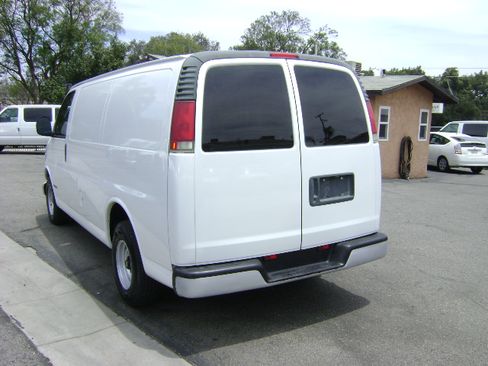 Used 2002 Chevrolet Express 1500 UNAVAIL RWD image 5