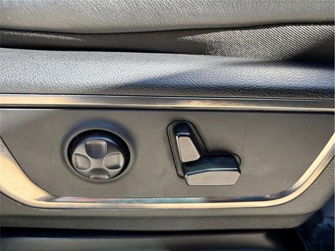 Used 2020 RAM 1500 Limited w/ Body Color Bumper Group image 44