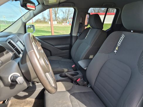 Used 2018 Nissan Frontier Pro-X image 6