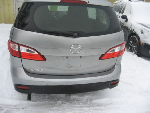 Used 2012 MAZDA MAZDA5 Sport image 5