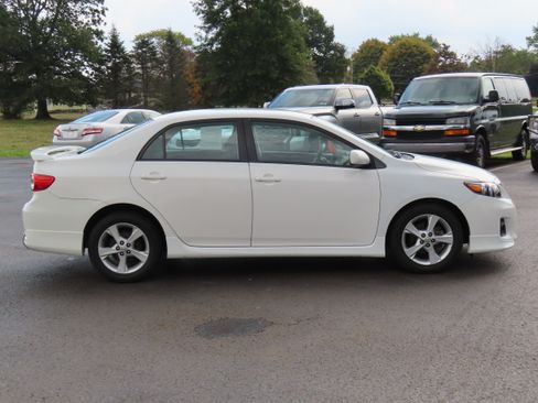 Used 2013 Toyota Corolla S image 4