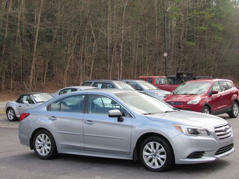Used 2016 Subaru Legacy 2.5i Premium image 11