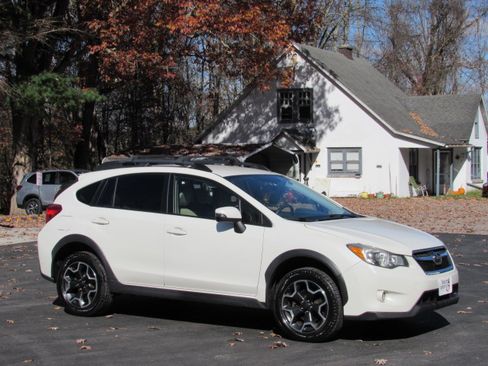 Used 2015 Subaru XV Crosstrek 2.0i Limited image 17