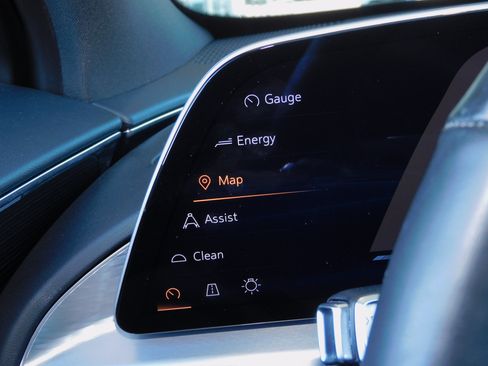 Used 2024 Cadillac Lyriq Luxury image 4