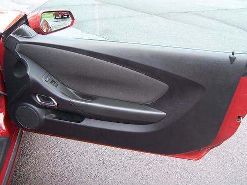 Used 2015 Chevrolet Camaro LT image 21