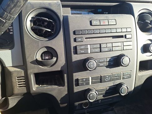 Used 2014 Ford F150 image 10