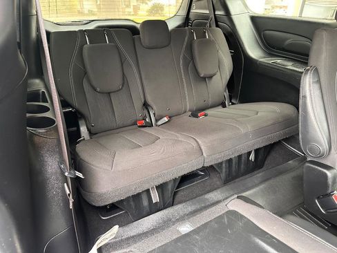 Used 2019 Chrysler Pacifica Touring Plus image 24