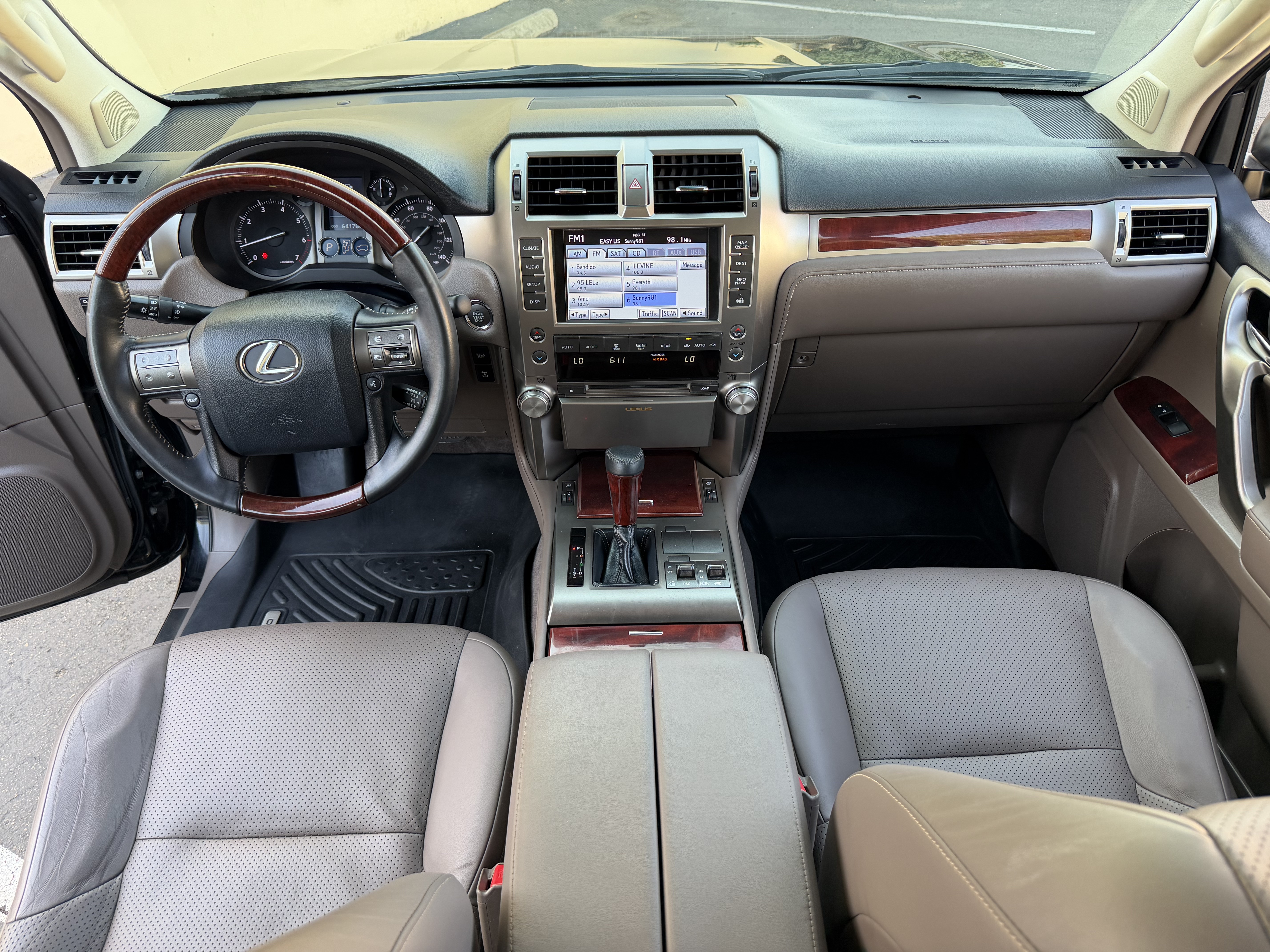 Used 2013 Lexus GX 460 AWD/4WD image 30