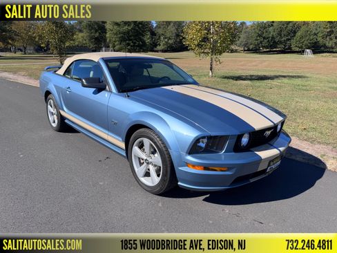 Used 2006 Ford Mustang GT Premium image 1