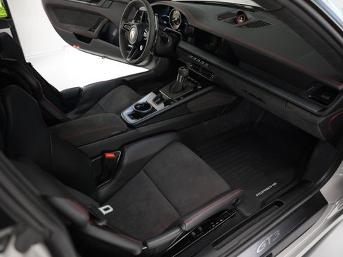 Used 2022 Porsche 911 GT3 image 15