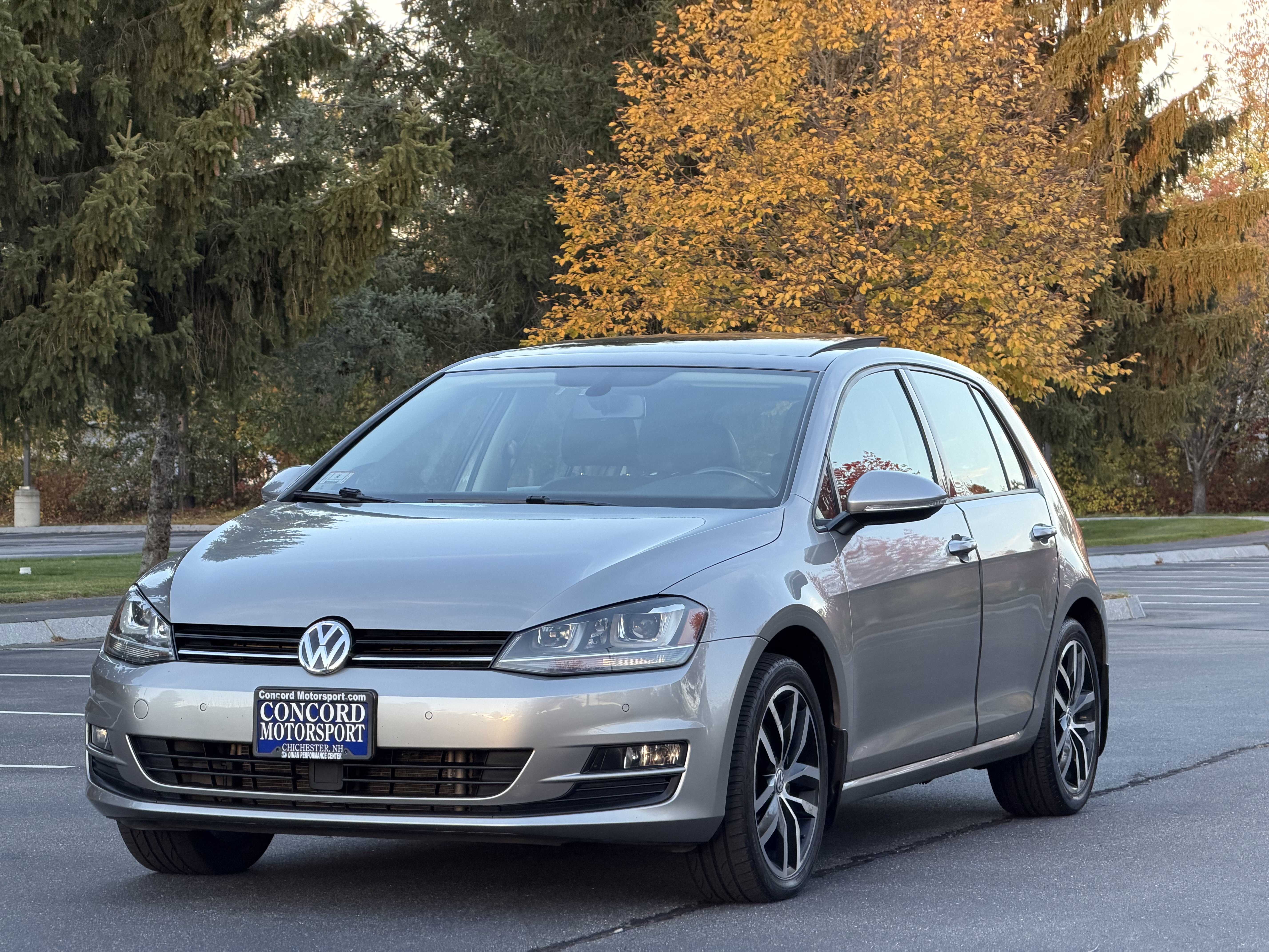 Used 2016 Volkswagen Golf SE FWD image 7