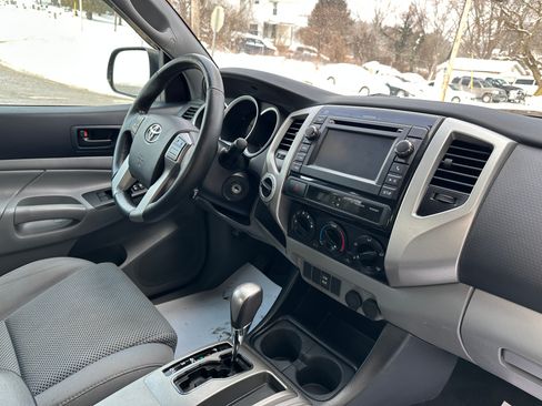 Used 2013 Toyota Tacoma image 13