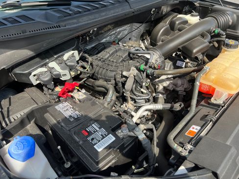 Used 2018 Ford F150 XLT image 19