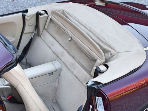 Used 2000 MAZDA MX-5 Miata Special Edition image 37