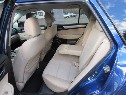 Used 2016 Subaru Outback 2.5i Premium image 17
