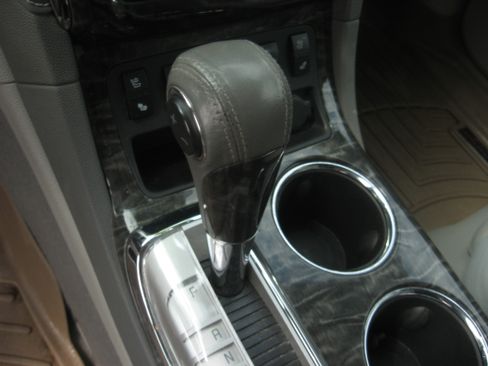 Used 2014 Buick Enclave CXL image 12