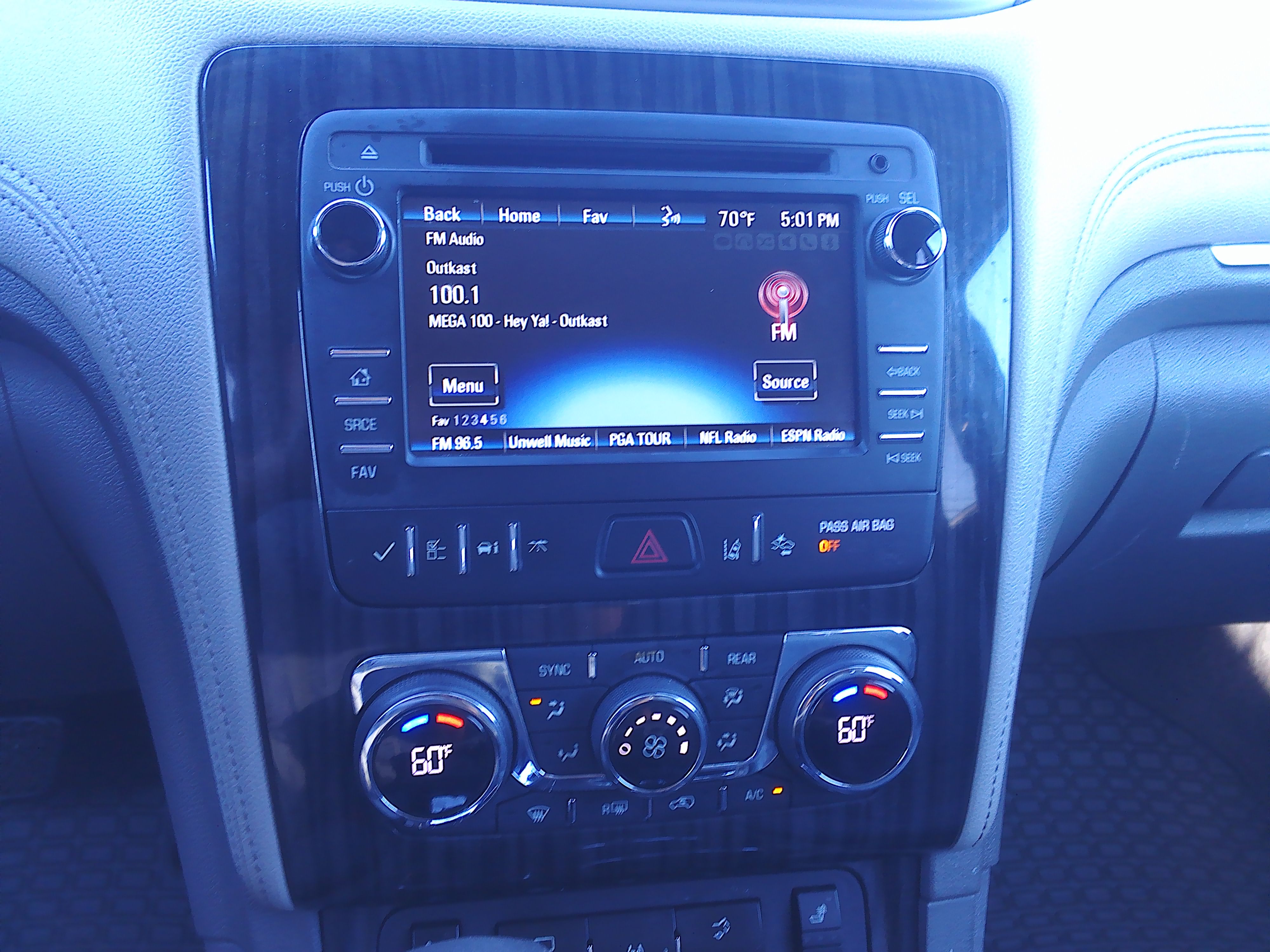 Used 2014 Chevrolet Traverse LT FWD image 17