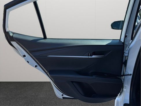 Used 2025 Toyota Camry LE image 32