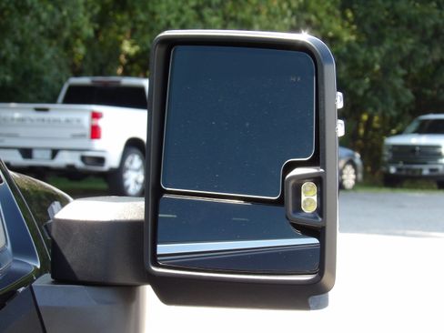 Used 2025 Chevrolet Silverado 2500 4x4 Crew Cab High Country image 19