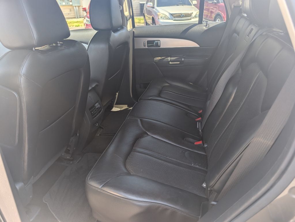 Used 2012 Lincoln MKX AWD w/ Premium Package image 8