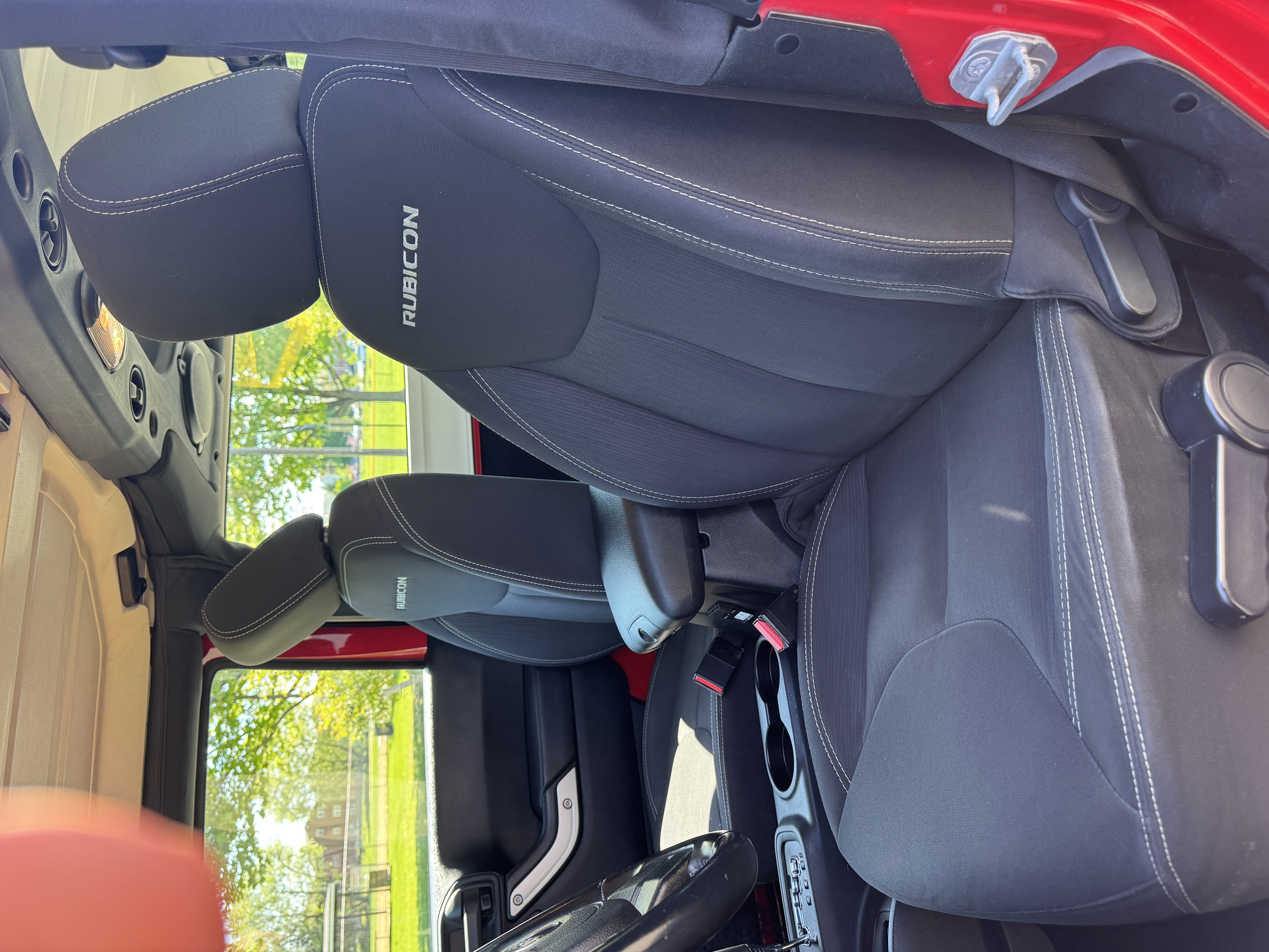 Used 2014 Jeep Wrangler 4WD Rubicon image 12