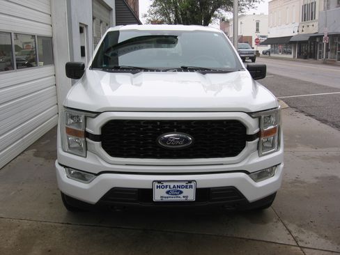 Used 2021 Ford F150 STX image 2