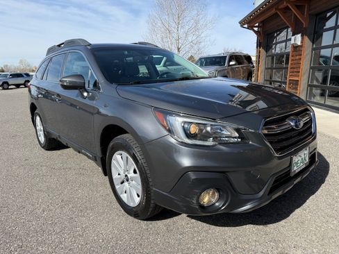 Used 2018 Subaru Outback 2.5i Premium image 7