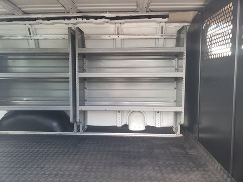 Used 2021 GMC Savana 2500 image 12