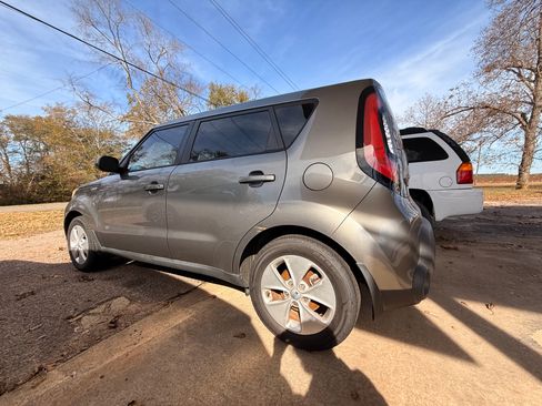 Used 2014 Kia Soul image 4