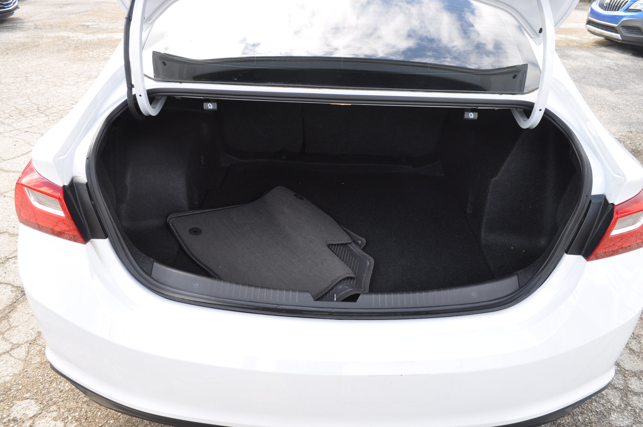 Used 2016 Chevrolet Malibu LS FWD image 15