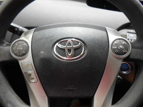 Used 2013 Toyota Prius Three Hatchback 4D FWD image 17