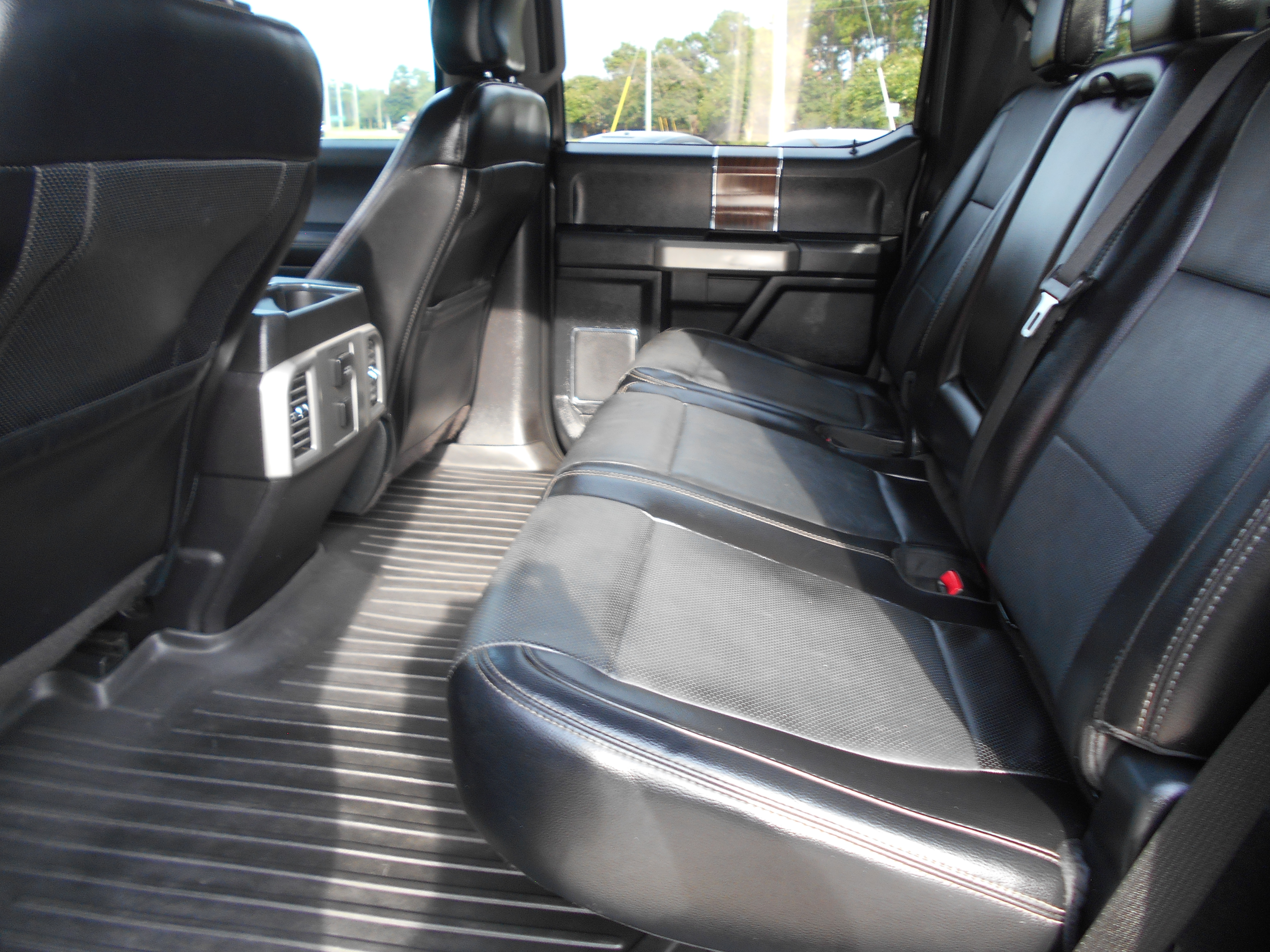 Used 2016 Ford F150 Lariat RWD image 7