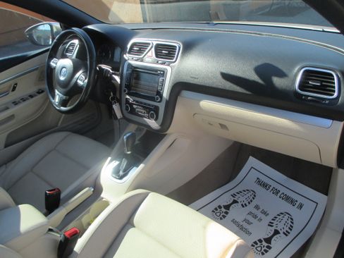 Used 2012 Volkswagen Eos Komfort Hard Top Convertible 2 FWD image 5