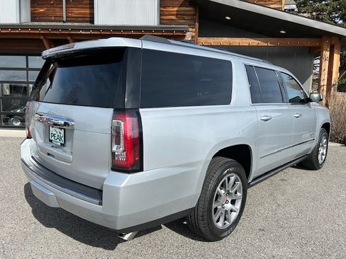 Used 2016 GMC Yukon XL Denali image 6