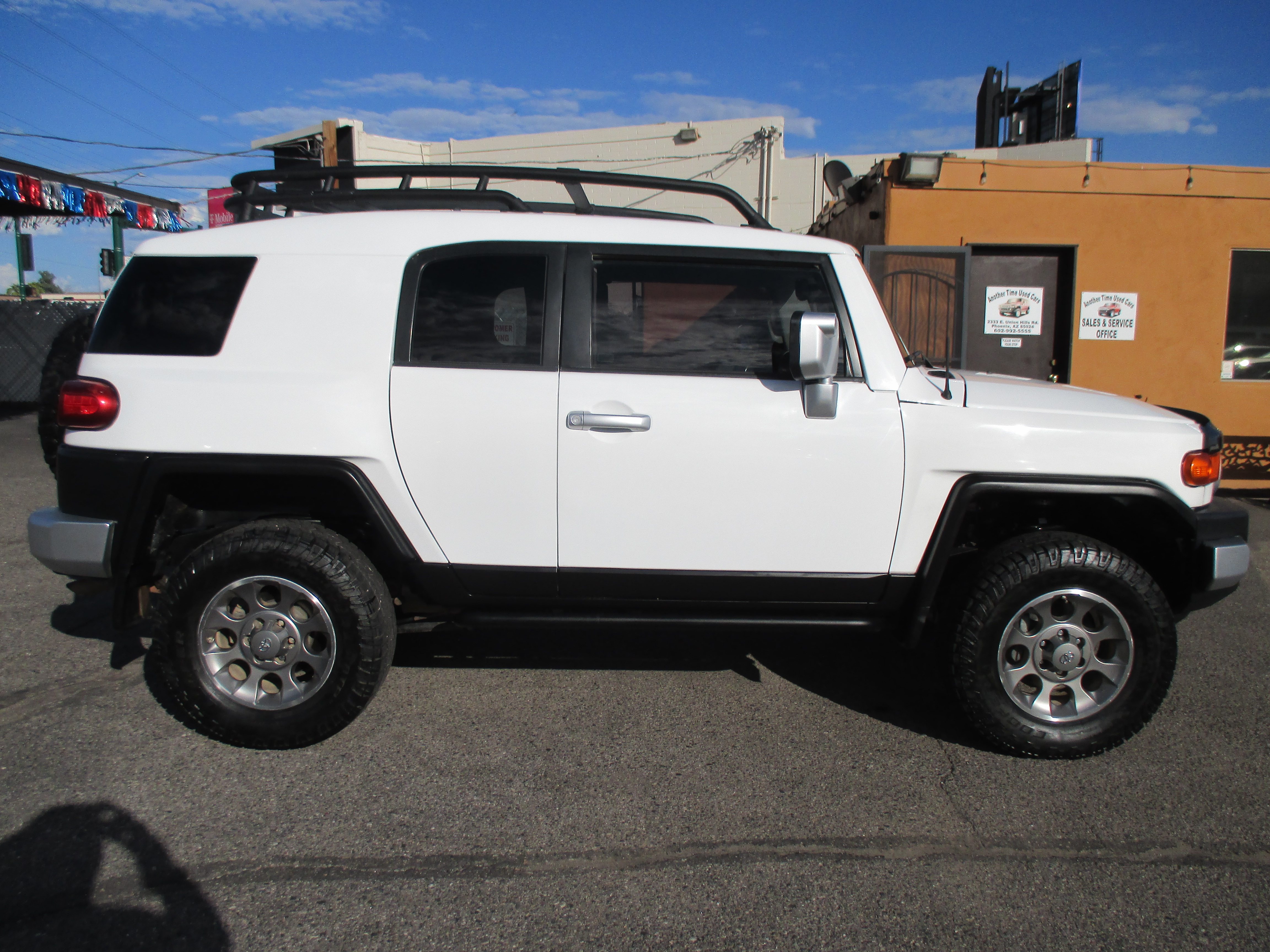 Used 2012 Toyota FJ Cruiser 4WD w/ Upgrade & Convenience image 1