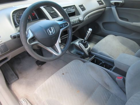 Used 2009 Honda Civic LX Coupe image 3