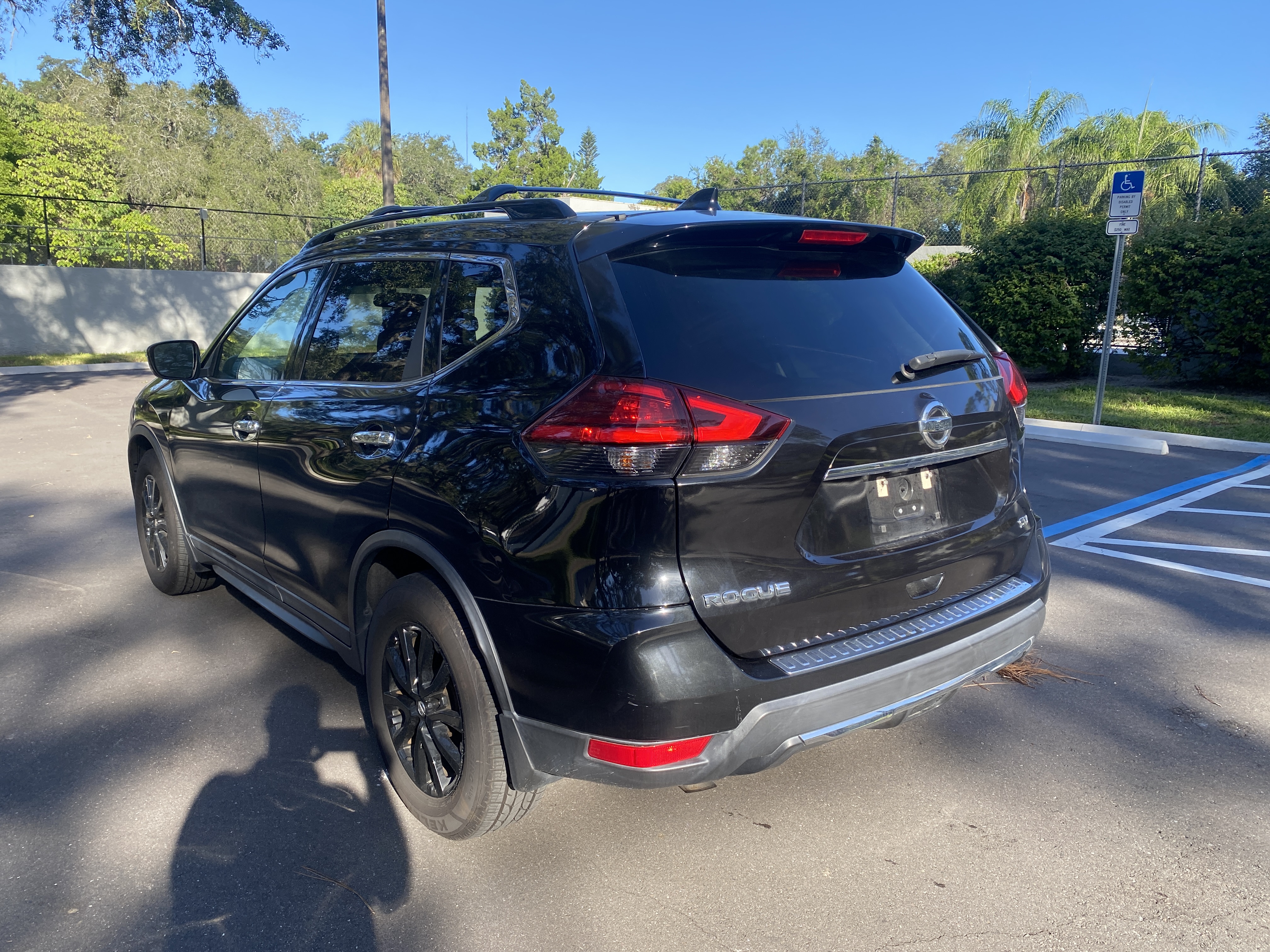 Used 2017 Nissan Rogue FWD image 5