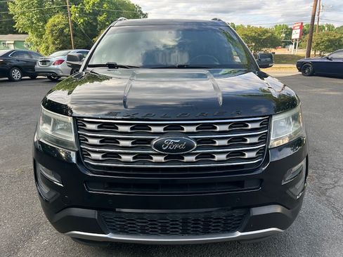 Used 2016 Ford Explorer 4WD XLT image 8