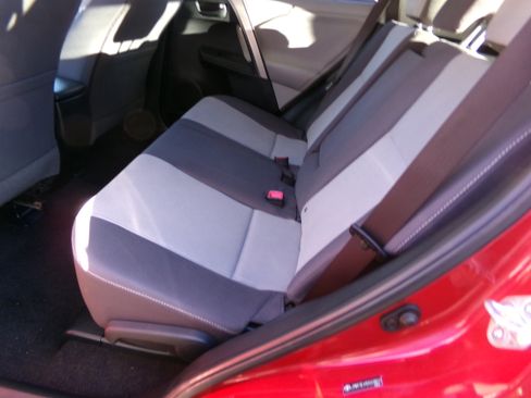Used 2013 Toyota RAV4 XLE image 16