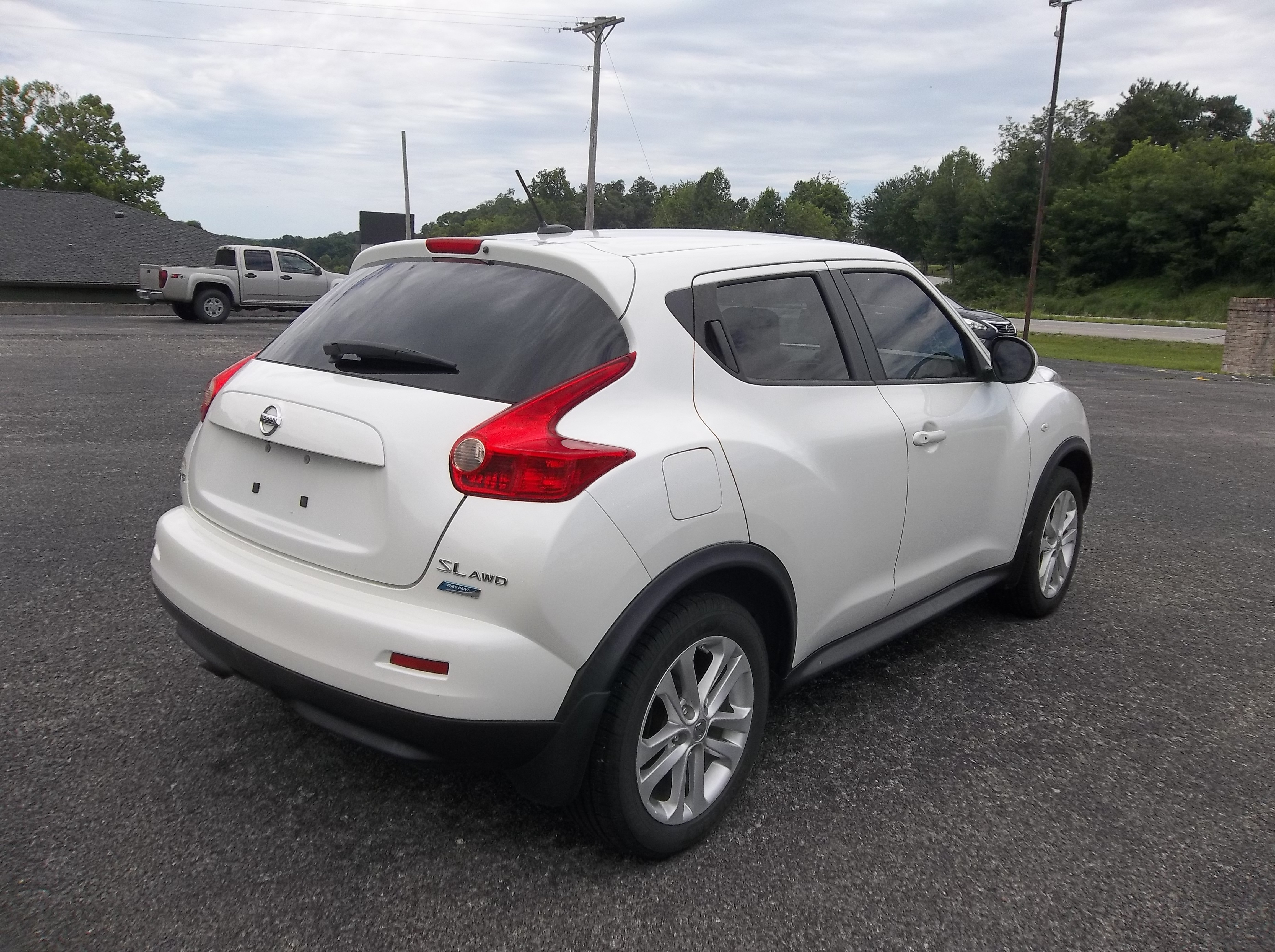 Used 2013 Nissan Juke AWD image 4